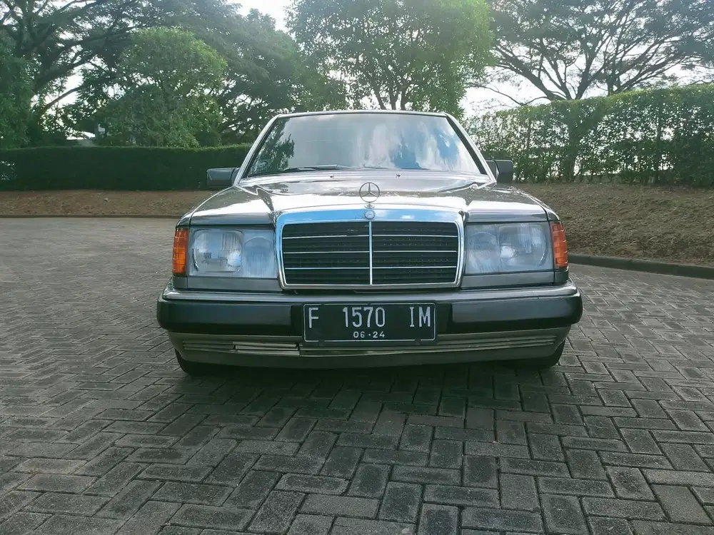 Mercedes-Benz E300 1991 Bensin