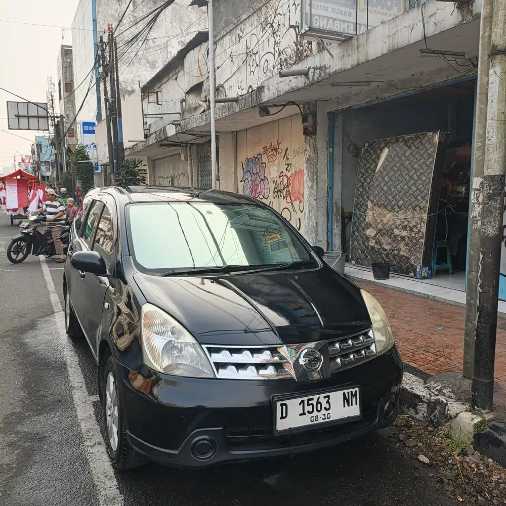 Nissan Grand livina 2010 Bensin