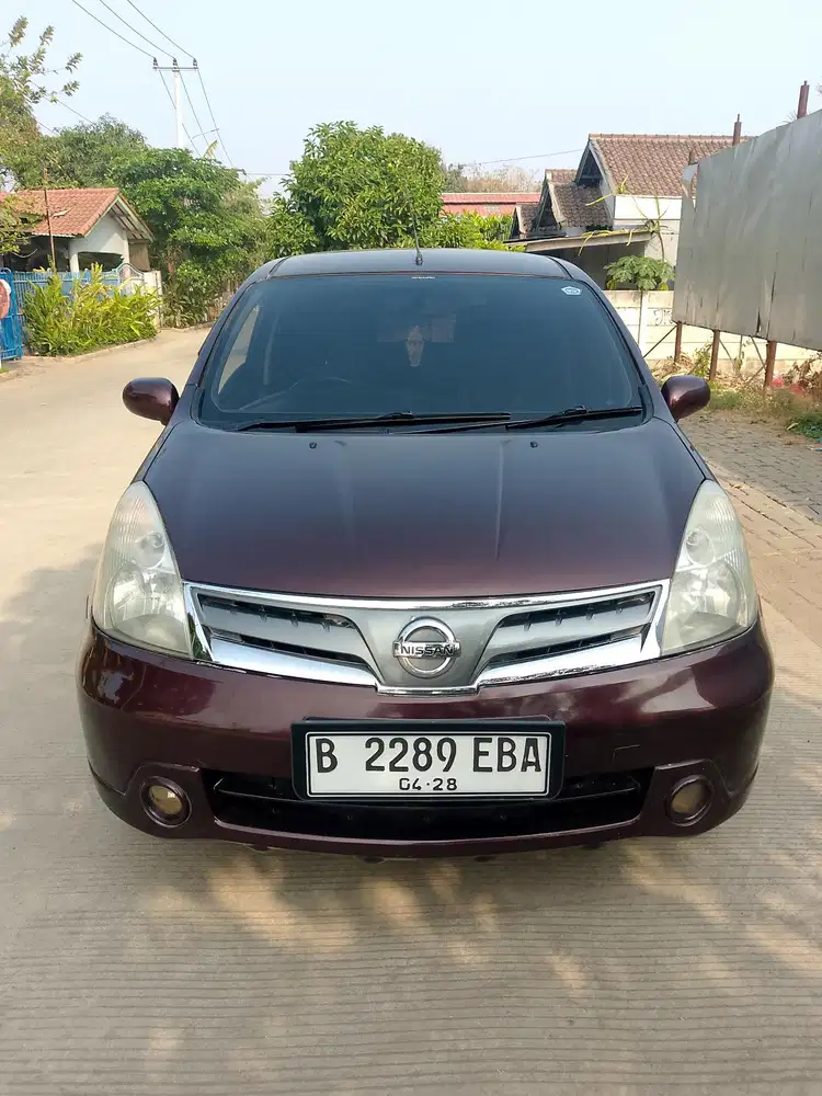Nissan Grand livina 2012 Bensin