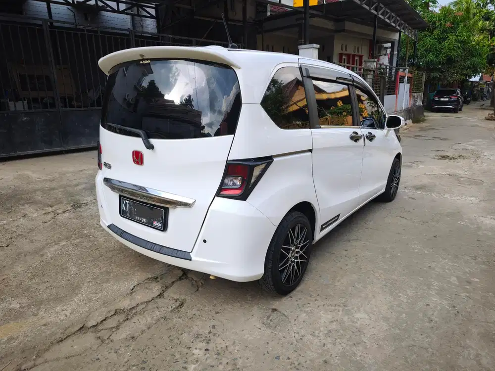 Honda Freed 2015 Bensin