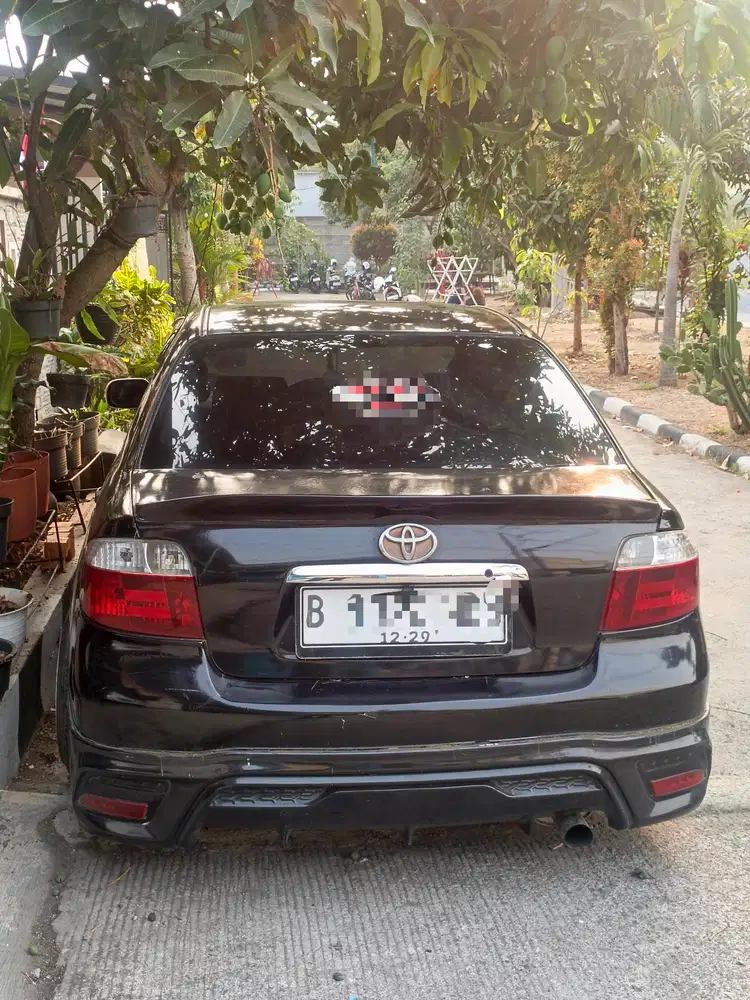 Toyota Limo 2004 Bensin
