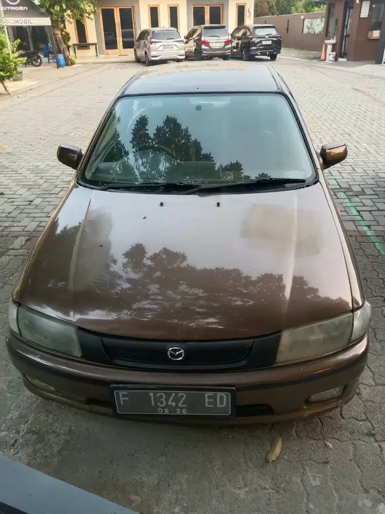 Mazda Familia 1999 Bensin