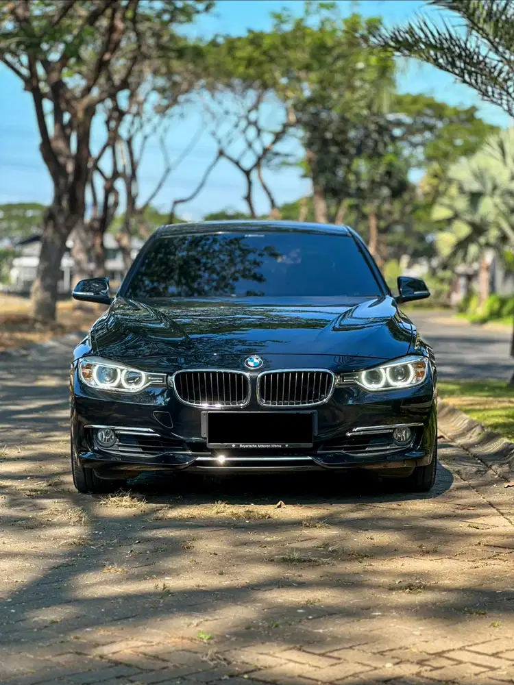 BMW 320i 2013 Bensin
