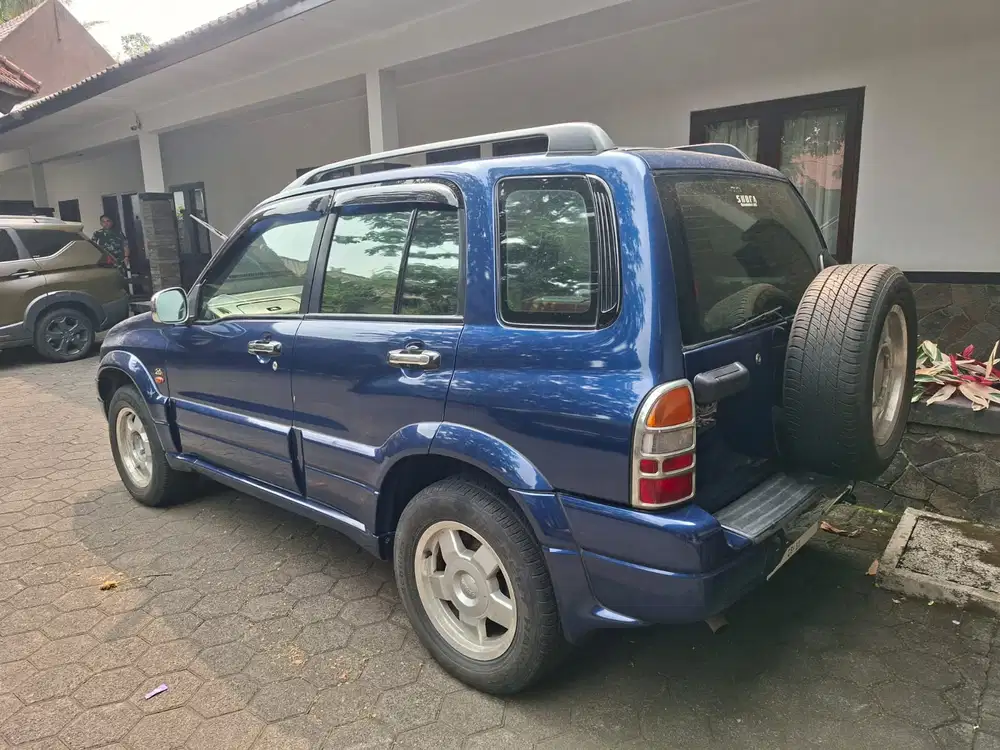 Suzuki Escudo 2001 Bensin