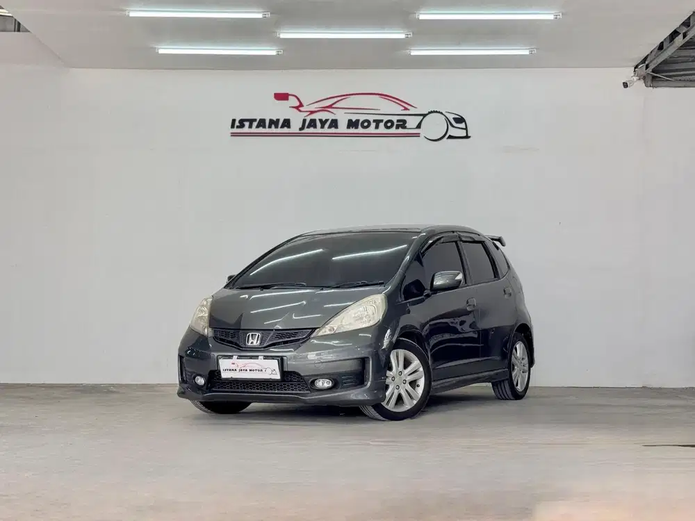 Honda JAZZ 1.5 RS AT 2011 - ABU-ABU