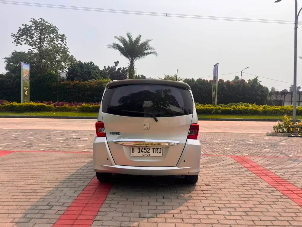 Honda Freed PSD/E AT 2013 Bensin