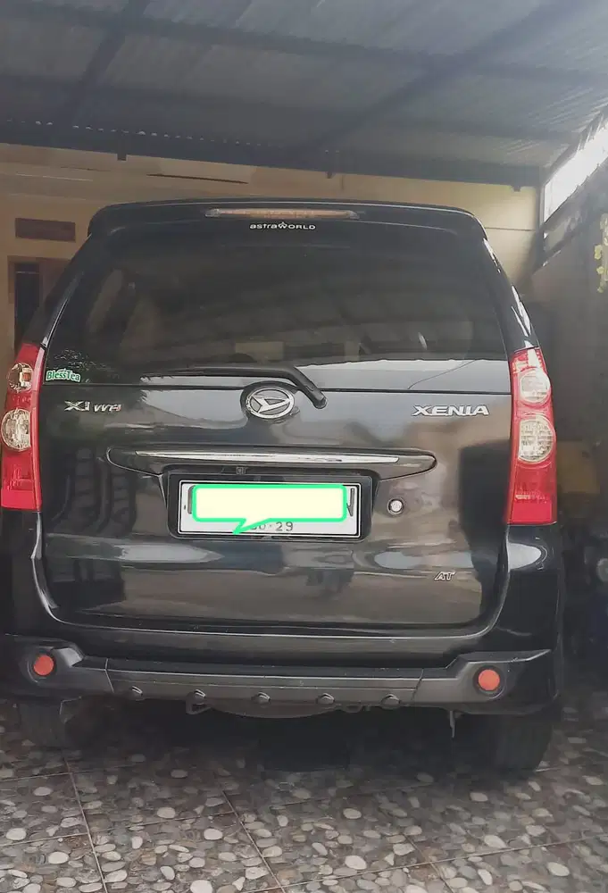 Daihatsu Xenia 2010 Bensin