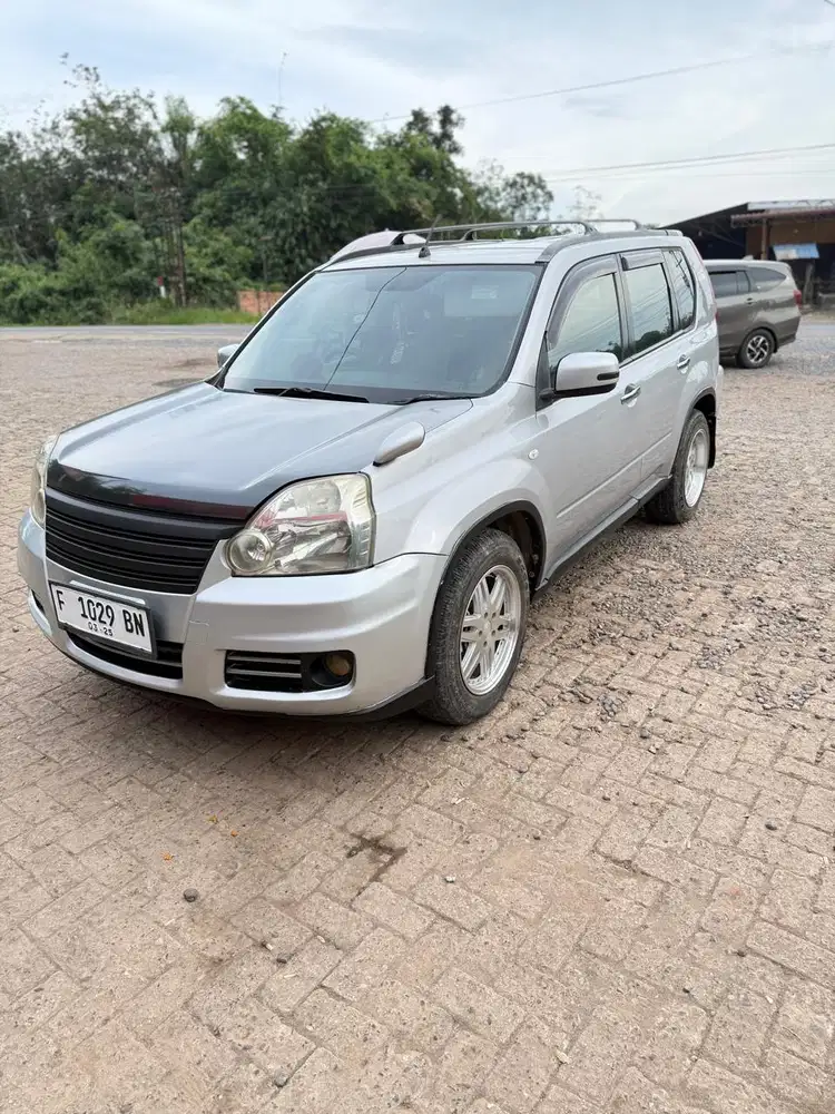Nissan X-Trail 2010 Bensin