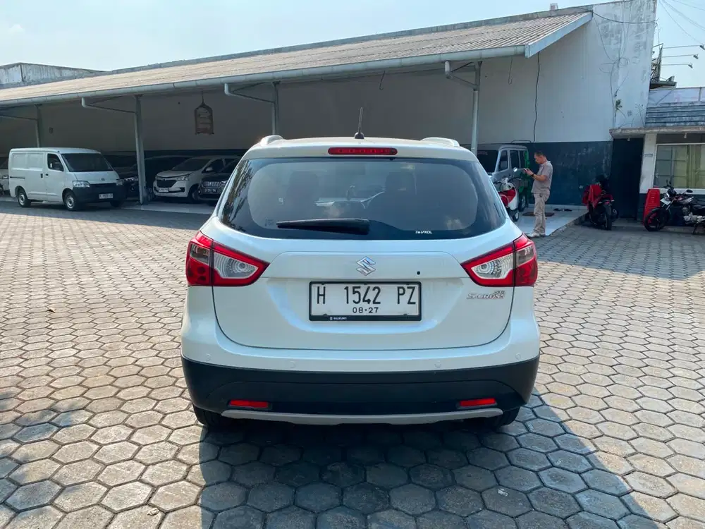Suzuki SX4 2017 Bensin