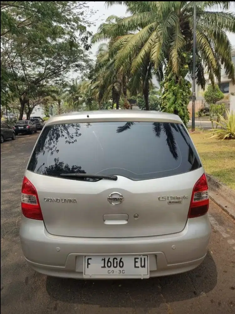 Nissan Grand livina 2012 Bensin