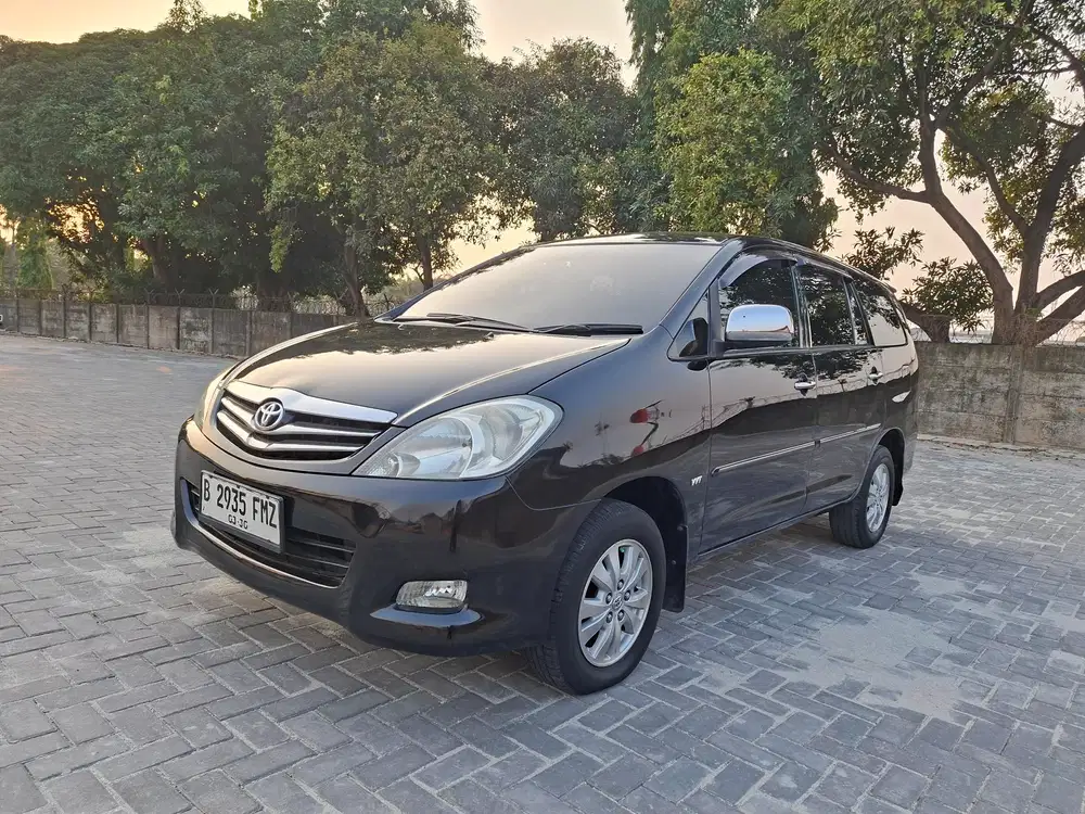 Toyota Innova V at 2010