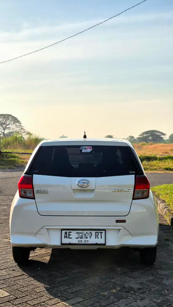 Daihatsu Ayla 1.0 (Manual)