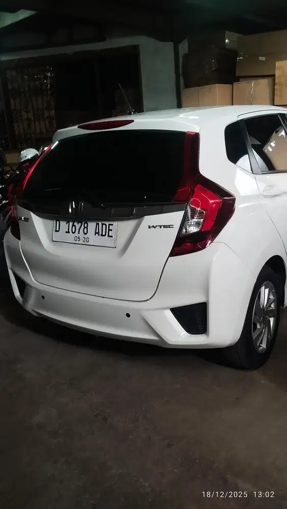 Honda Jazz tipe S 2015 super istimewa low km 23 rb
