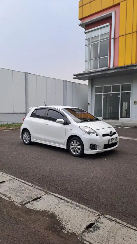 Toyota Yaris 2012 Bensin