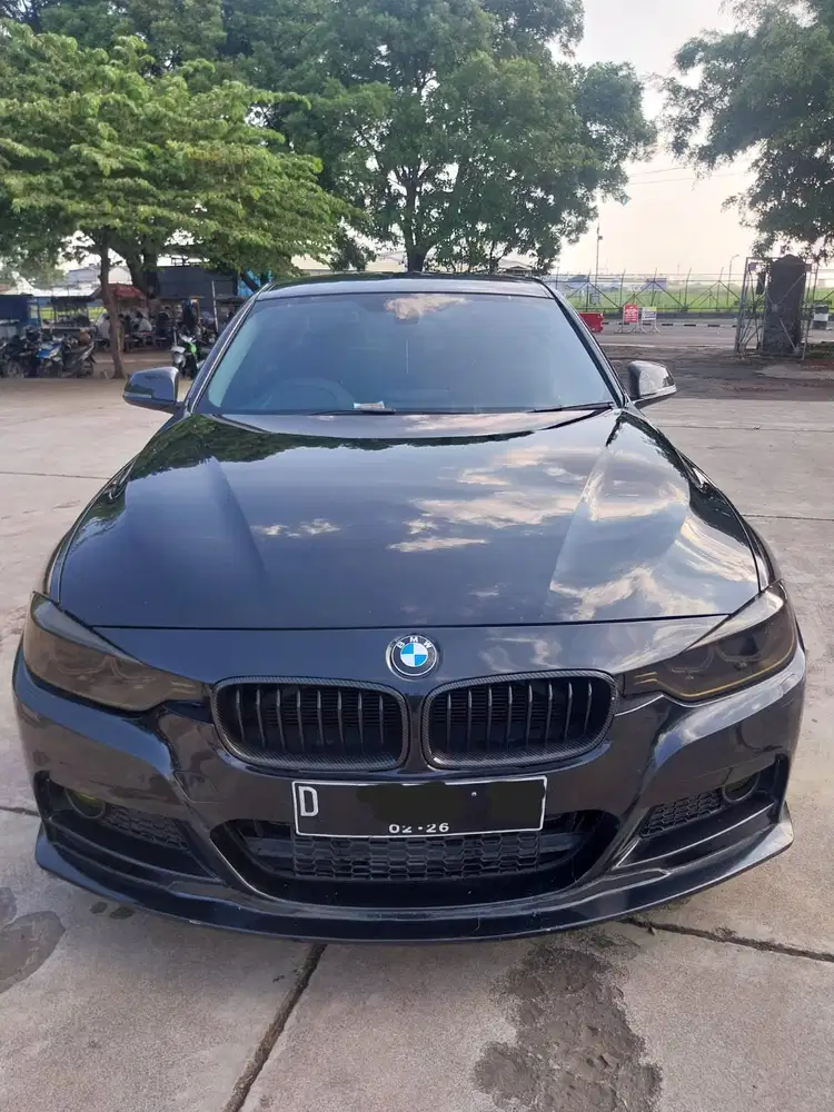 BMW f30 320i 2012