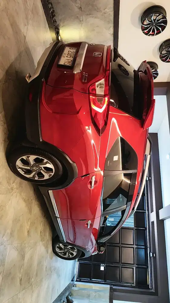 Honda BR-V BRV BR V E 2018 Bensin matic hitam putih merah