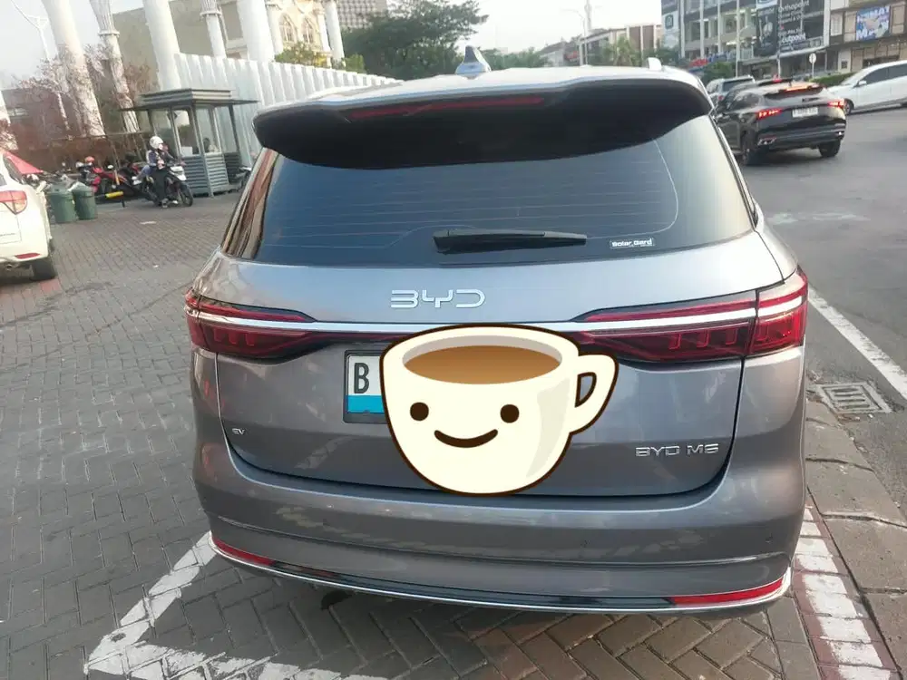 BYD M6 2024 Listrik