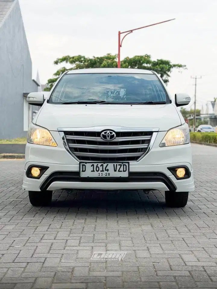 Toyota Kijang Innova 2015 Bensin