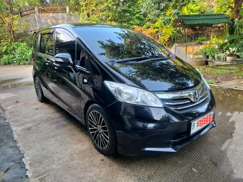 Honda Freed 2012 Bensin