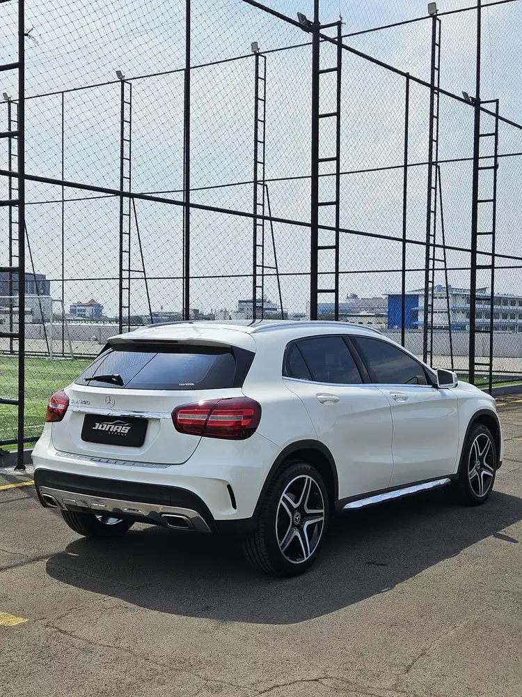 Mercedes-Benz GLA200 2018 Bensin
