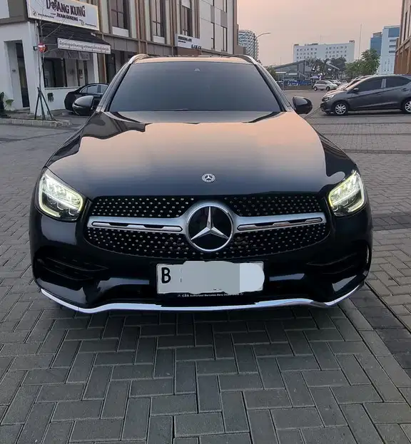 Mercedes-Benz GLC200 2020 Bensin