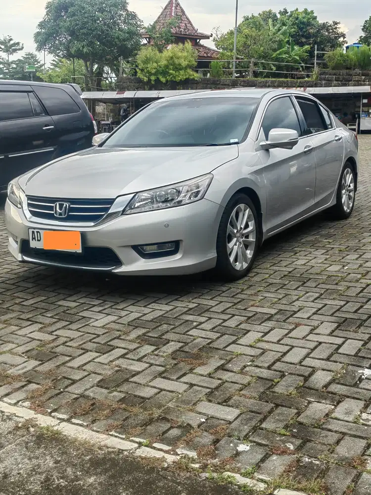 Honda Accord 2013 Bensin