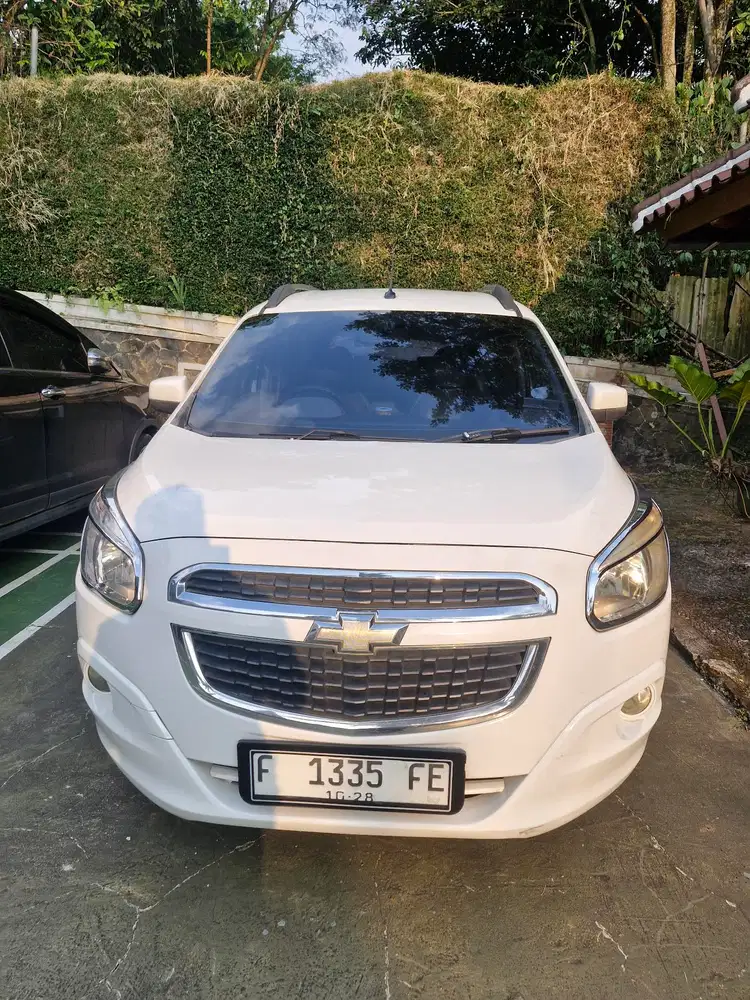 Chevrolet Spin 2014 Bensin
