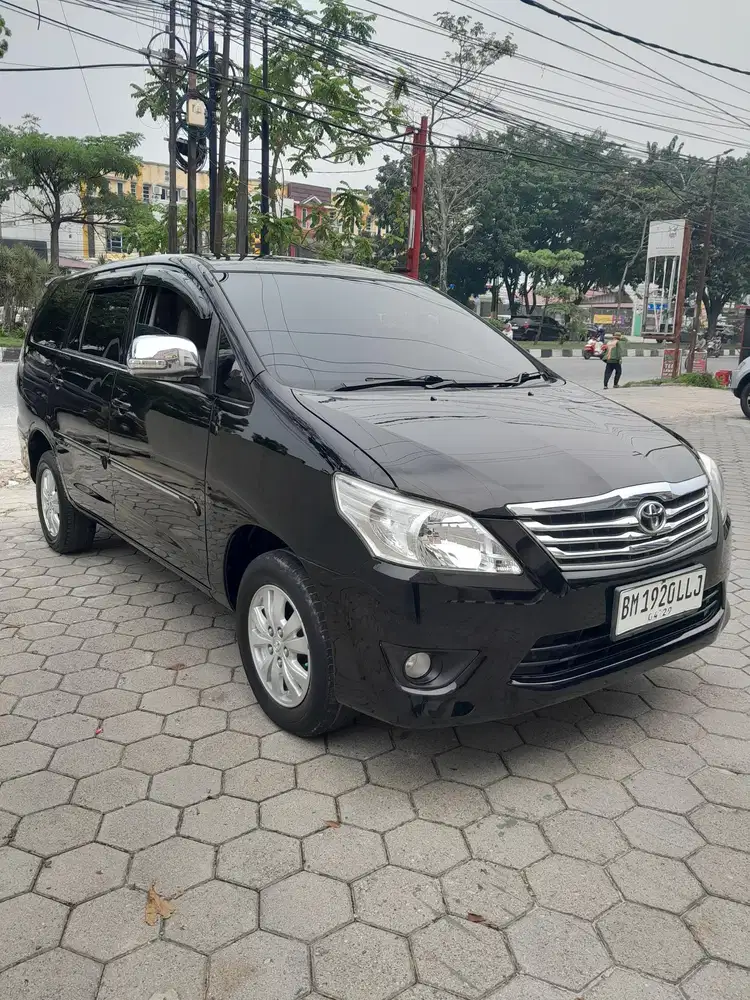 Toyota Kijang Innova 2012 Bensin