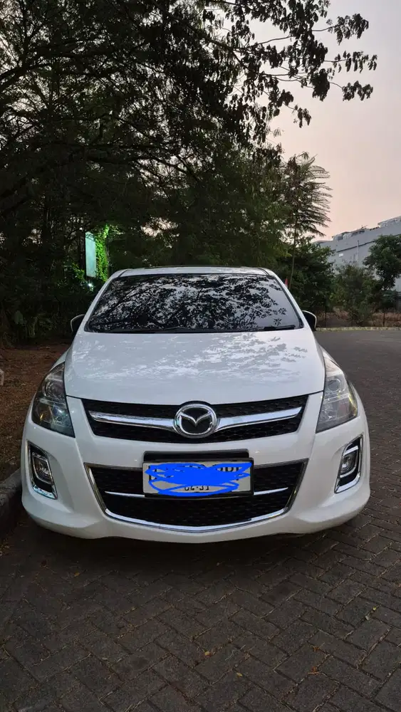 Mazda 8 2012 Bensin
