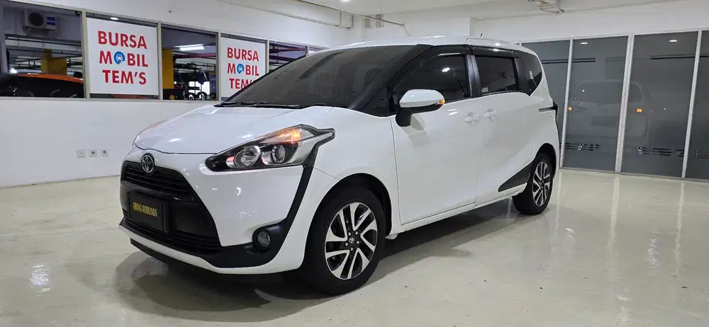[ TDP 3JT ] TOYOTA SIENTA 1.5 E AUTOMATIC TAHUN 2017 ISTIMEWA