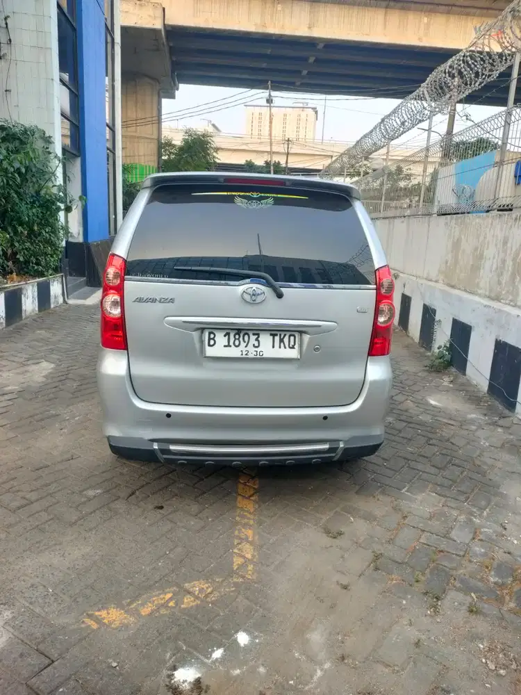 Toyota Avanza 2010 Bensin