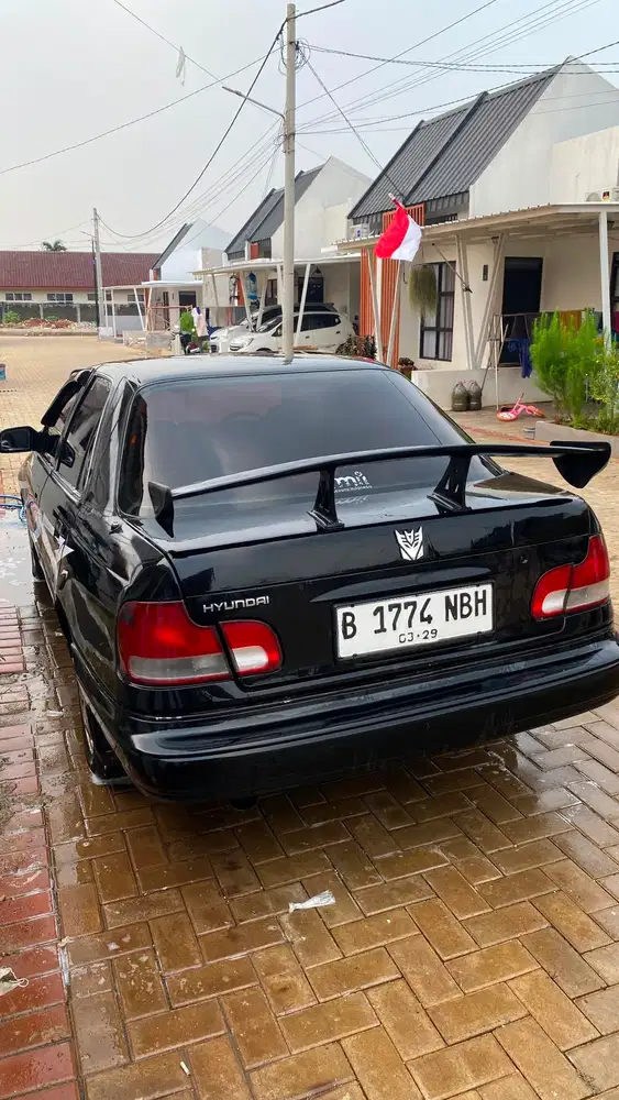 Hyundai Elantra 1997 Bensin