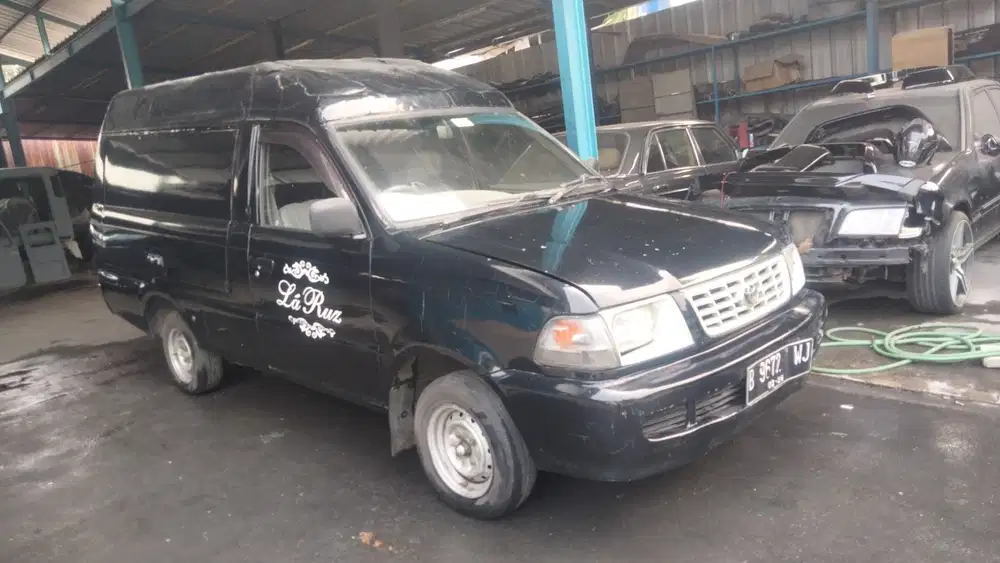 Toyota Kijang 2004 Bensin