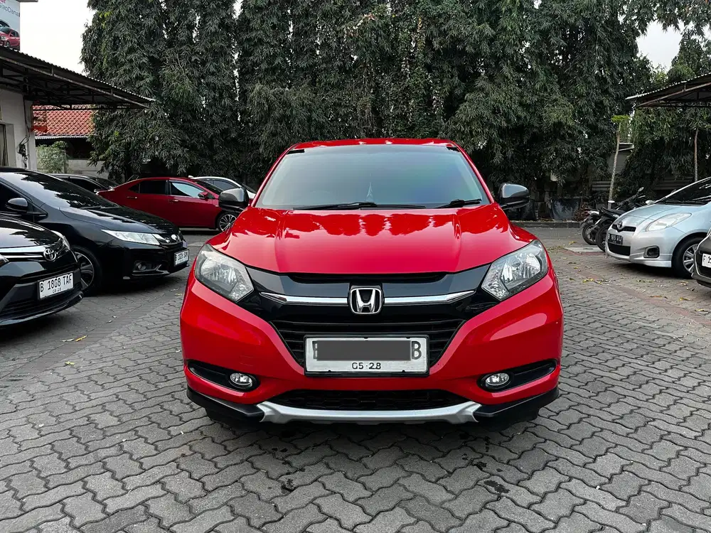 Honda HR-V E AT 2018 Bensin