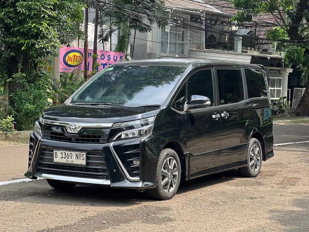 Toyota Voxy 2018 Bensin