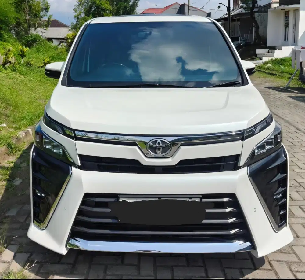 Toyota Voxy 2018 Bensin