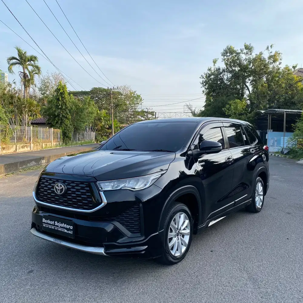 Toyota Innova Zenix V Hybrid Matic 2024 Modellista