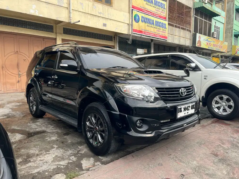 Toyota Fortuner VNT TRD manual 2014