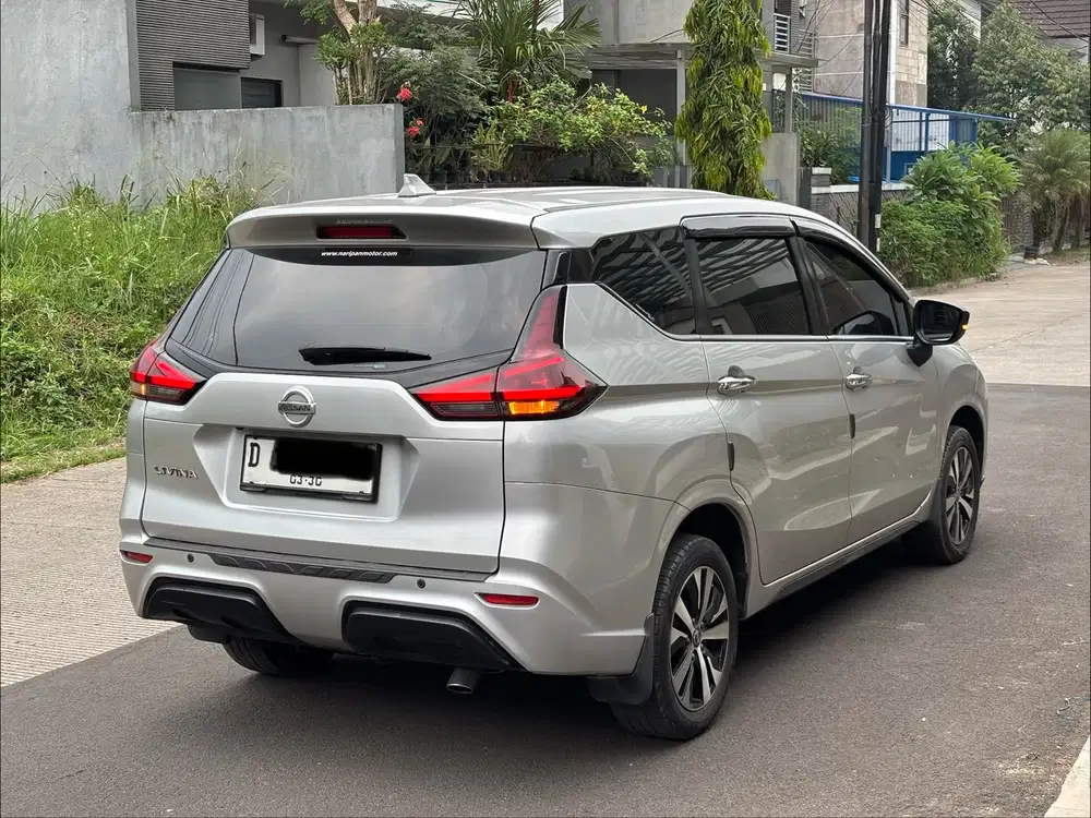 (lowkm) New Livina VE 2019 matic silver at