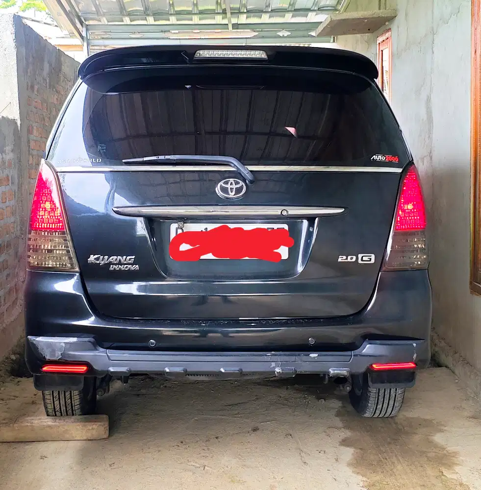 Toyota Kijang Innova 2010 Bensin