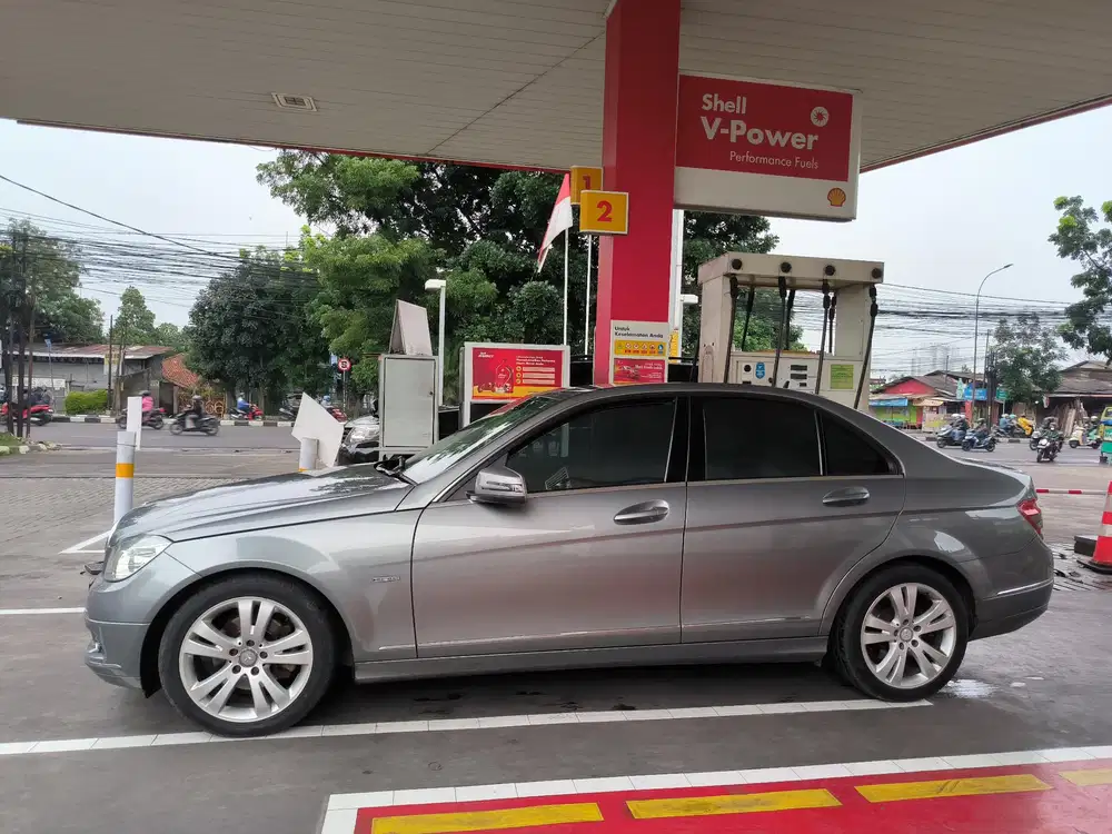 Mercedes-Benz C200 W204