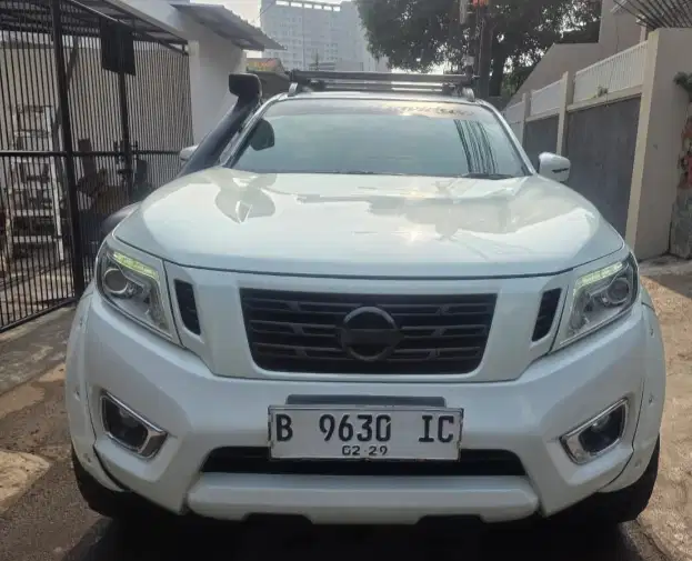 Nissan Navara NP300 VL 2015 4x4 Double Cabin matic Diesel