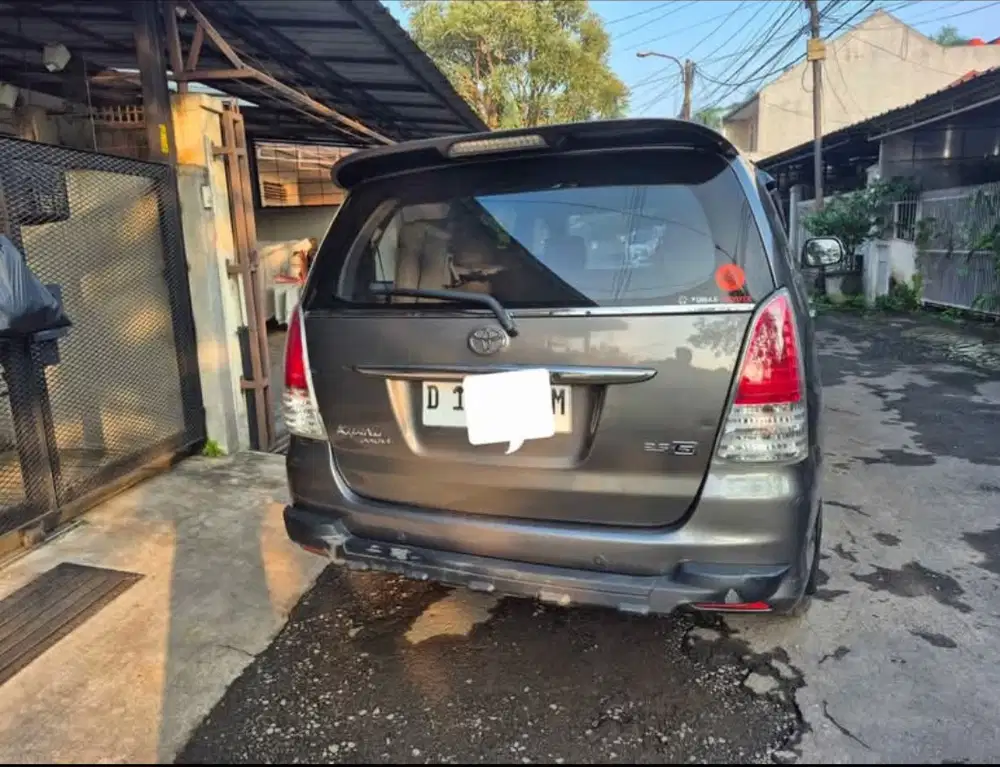 Toyota Kijang Innova 2010 Diesel
