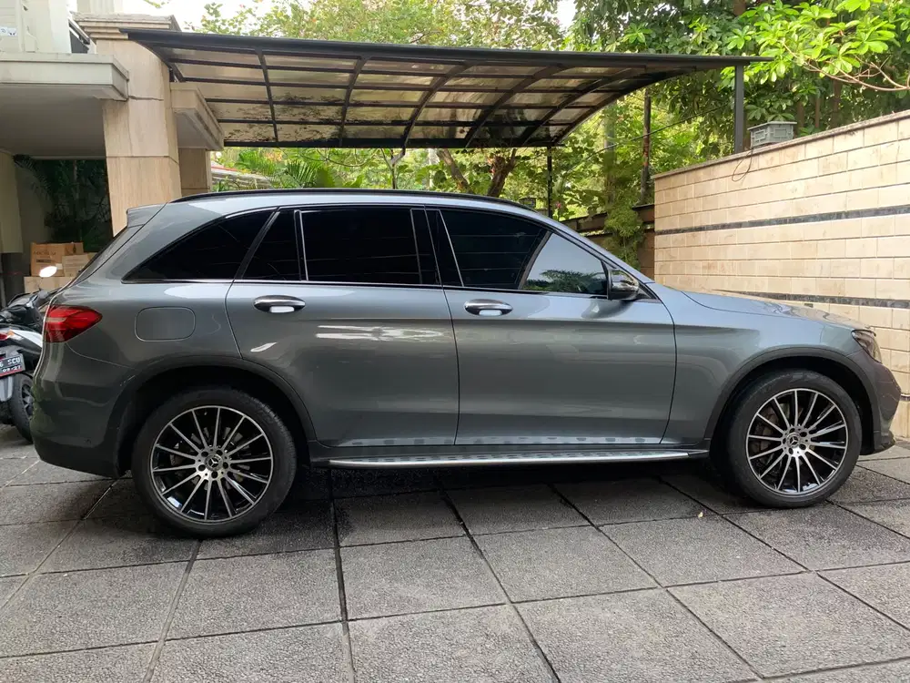 Mercedes-Benz GLC200 2019 Bensin