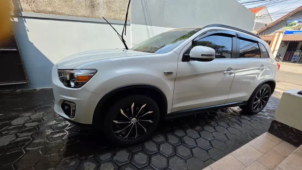 Mitsubishi Outlander 2015 Bensin
