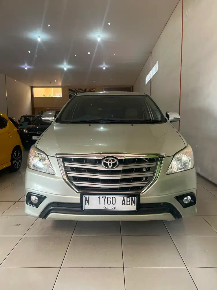Toyota Kijang Innova 2014 Bensin