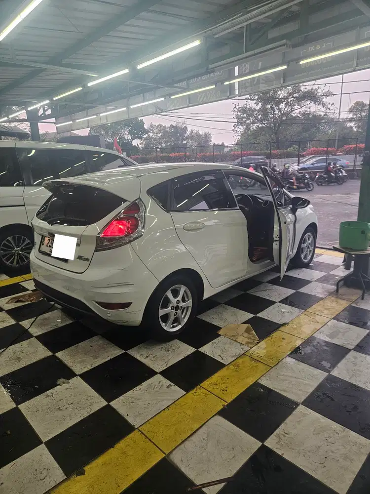 Ford Fiesta 2014 Bensin