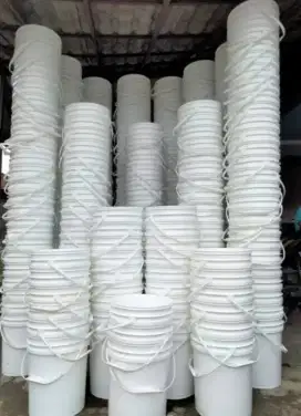 Timba plastik dan ember