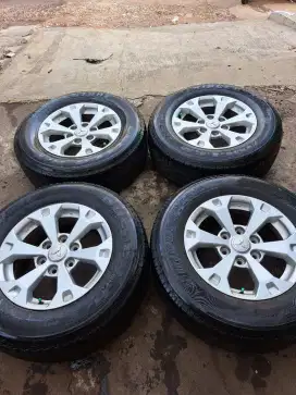 Velg dan ban r17 mitsubishi pajero