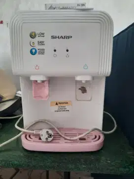 Dispencer air panas